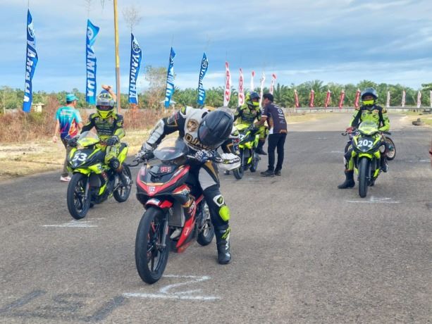 SARPRAS OLAHRAGA: Lintasan balap motor di Km 9 akan ditingkatkan pada tahun ini guna mendukung berbagai kegiatan. PIJAI PASARIJA/RADAR KALTARA