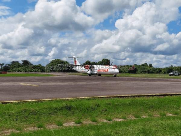 Tampak aktivitas penerbangan di Bandara Tanjung Harapan, Tanjung Selor.