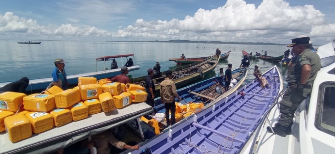 DITERTIBKAN: Budi daya rumput laut di Nunukan menutupi sebagian alur pelayaran. FOTO: RADAR TARAKAN