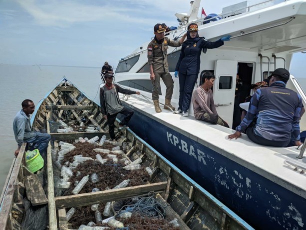 MILIKI IZIN: Izin pemanfaatan ruang laut ke depannya diwajibkan bagi setiap pembudidaya rumput laut. FOTO: DOK DKP KALTARA