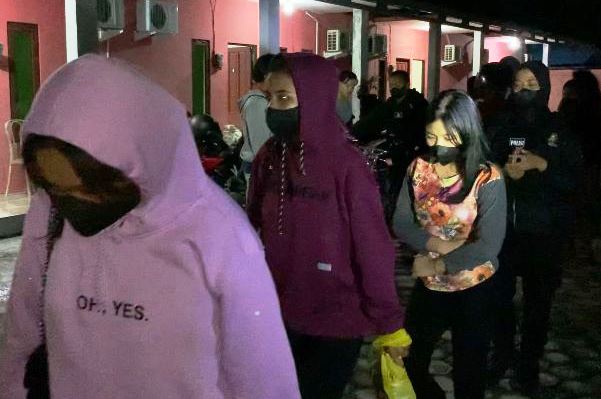 Sejumlah remaja yang diamankan dari sebuah wisma di Kota Palangka Raya