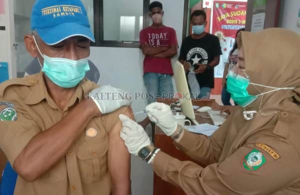 Vaksinasi merupakan salah satu upaya untuk mencegah dan mengantisipasi dampak Covid-19