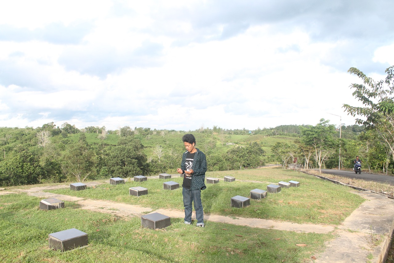 TPU Terpadu yang terletak di Km 15, Karang Joang, Balikpapan Utara. Diduga dana pengadaan lahan ini dikorupsi sekitar Rp 2 miliar.