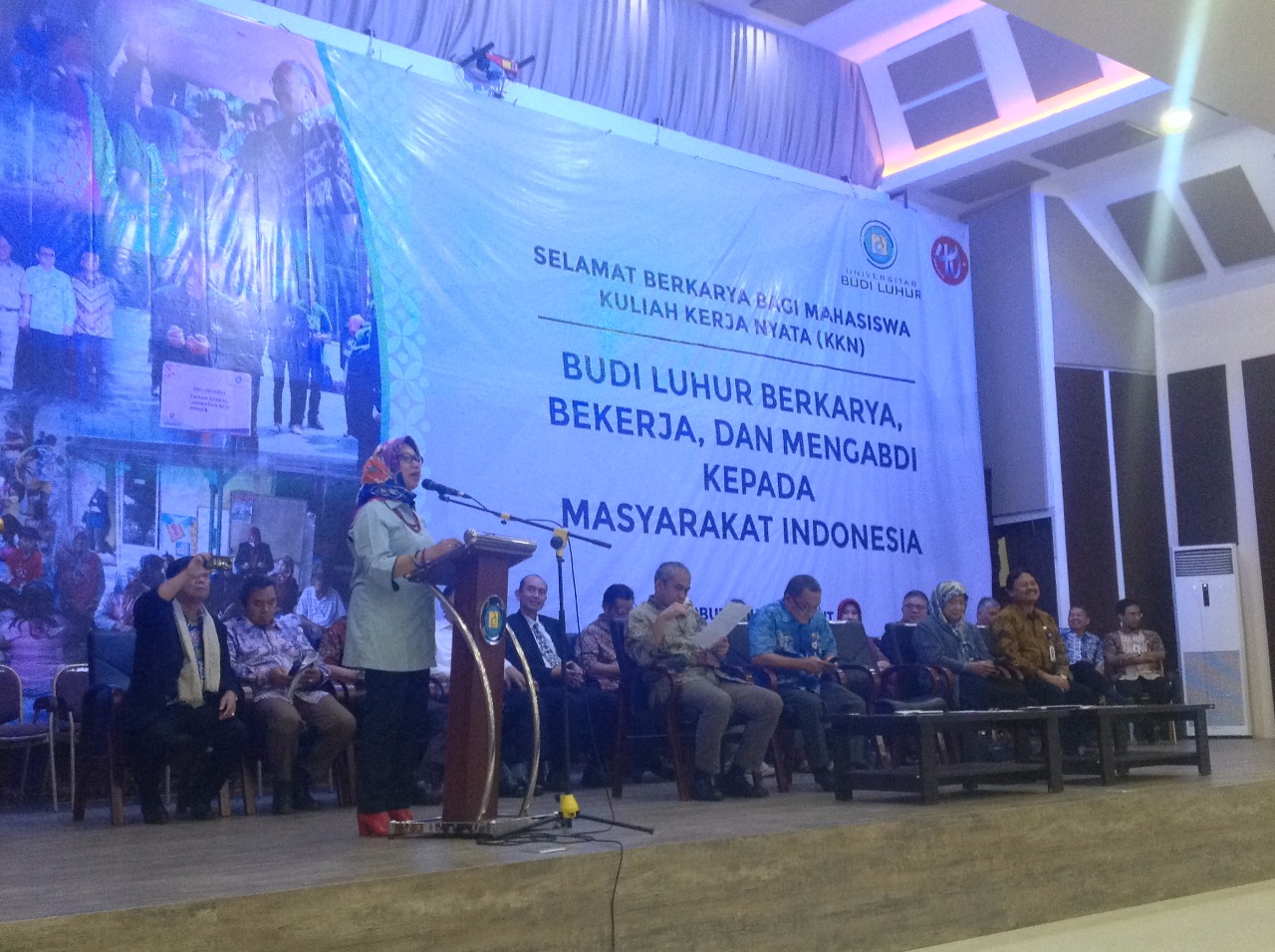 Direktur Pembelajaran Ditjen Belmawa Kemenristekdikti, Paristiyanti Nurwardani saat memberikan sambutan dalam acara pelepasan mahasiswa KKN di Universitas Budi Luhur, Jakarta, Kamis (17/1).  (foto : dok.Kemenristekdikti for Prokal)