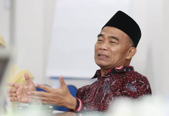 Mendikbud, Muhadjir Effendy menargetkan kesiapan UNBK 2019 di seluruh Indonesia mencapai 80 persen. (Foto : dok. JawaPos)