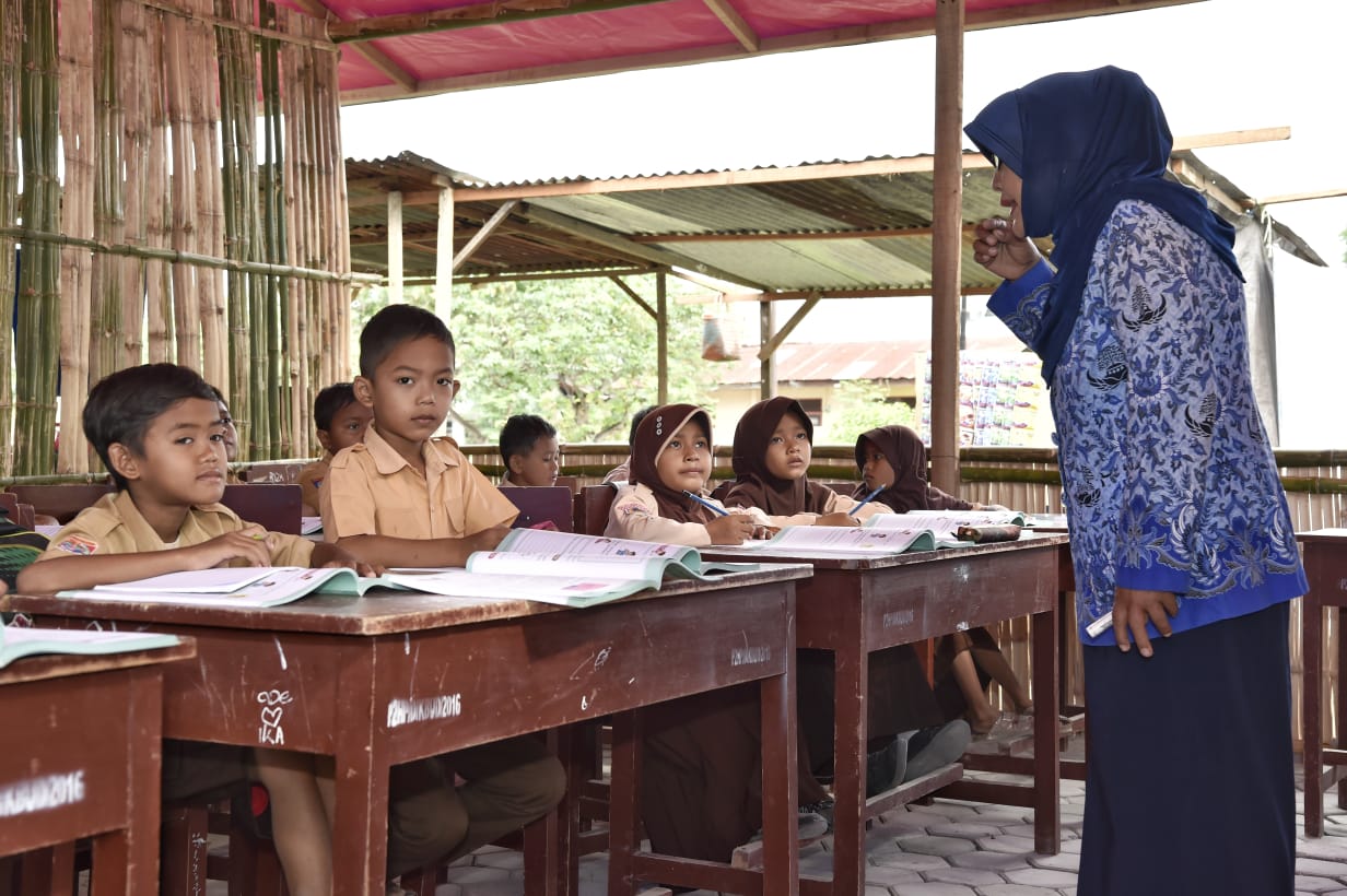 Kemendikbud dalam meningkatkan Angka Partisipasi Kasar (APK) akan terfokus pada anak-anak usia sekolah di wilayah 3T. (Foto : ilustrasi/ Kemendikbud for Kaltim Post)