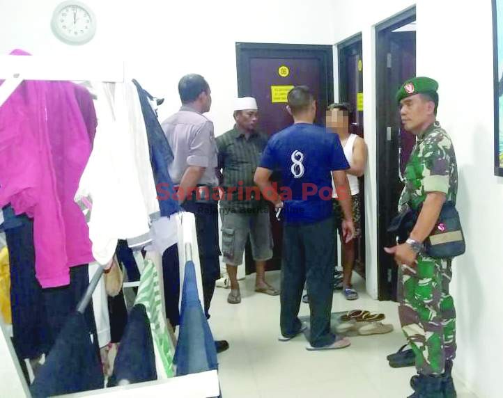 Pelaksanaan razia kontrakan dan kos beberapa waktu lalu.