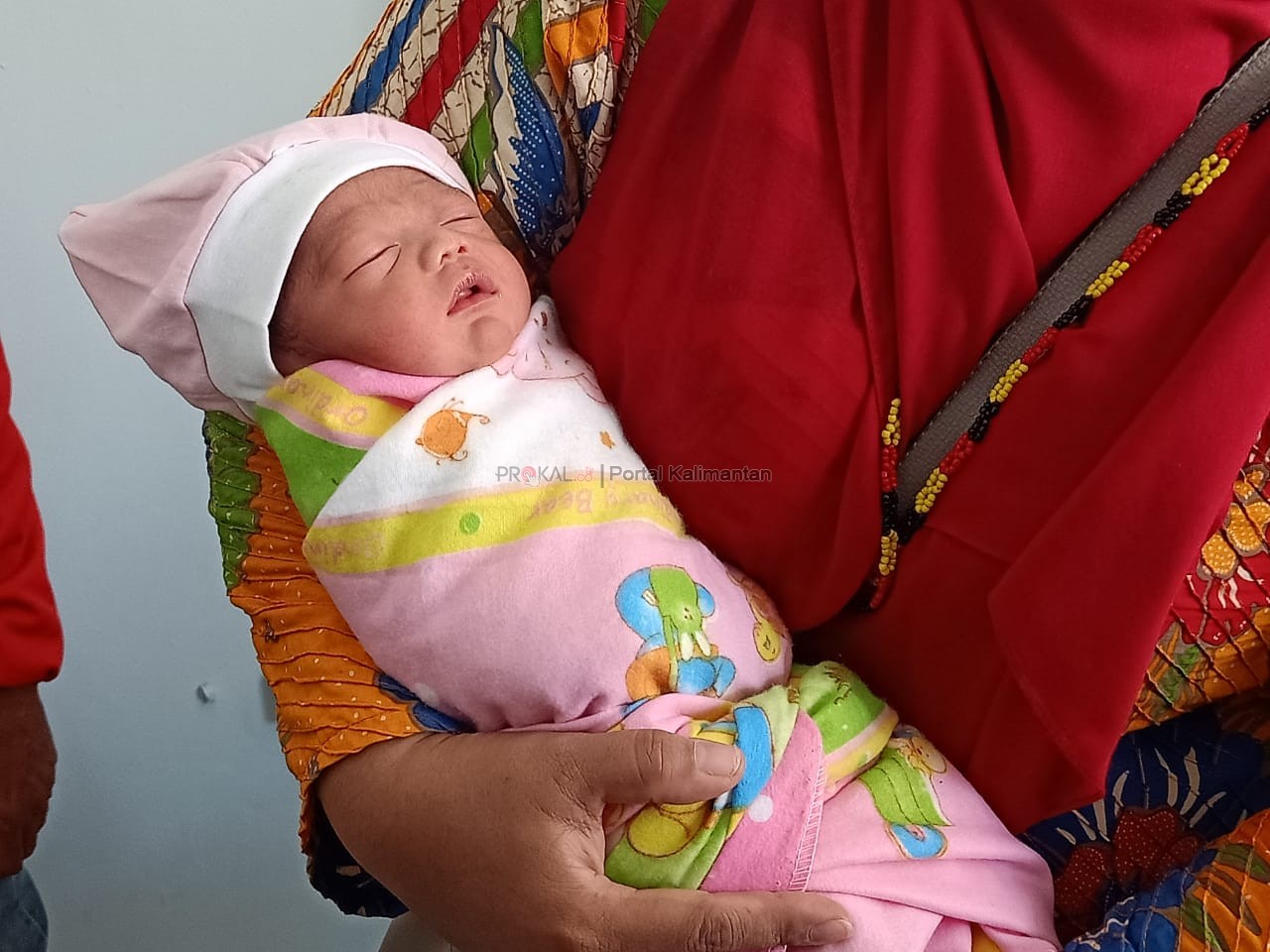 TEGA: Bayi sehat berjenis kelamin laki-laki ini dibuang orangtuanya di masjid.