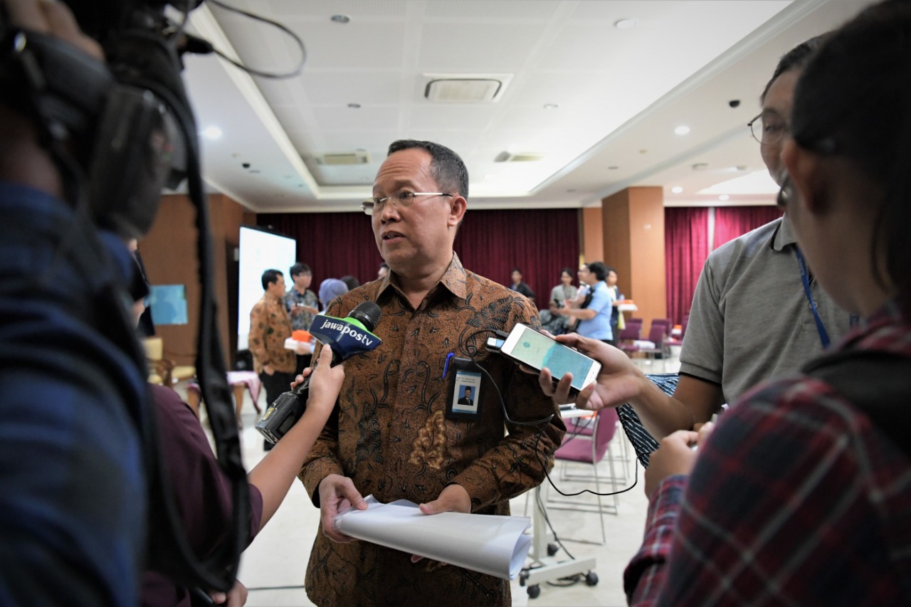 Plt. Direktur Jenderal Guru dan Tenaga Kependidikan (Dirjen GTK) Kemendikbud Supriano saat ditemui usai konferensi pers di Gedung Kemendikbud , Jakarta. (foto : humas kemendikbud for kaltim post)