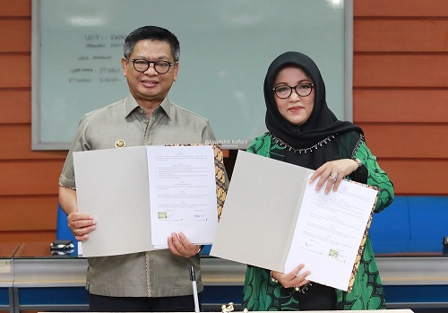 KERJASAMA : Gubernur Kaltara, Dr H Irianto Lambrie disambut Rektor Universitas Hasanuddin, Prof Dr Dwia Aries Tina saat menggelar kunjungan kerja di Kampus Unhas beberapa waktu lalu.