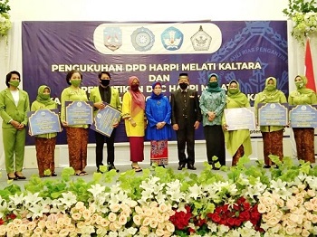 PENINGKATAN SDM : Pembina HARPI Melati Provinsi Kaltara, Hj Rita Ratina Irianto Lambrie bersama pengurus DPD HARPI Melati Kaltara dan DPC HARI Melati Kota Tarakan dan Kabupaten Bulungan, Selasa (14/9).