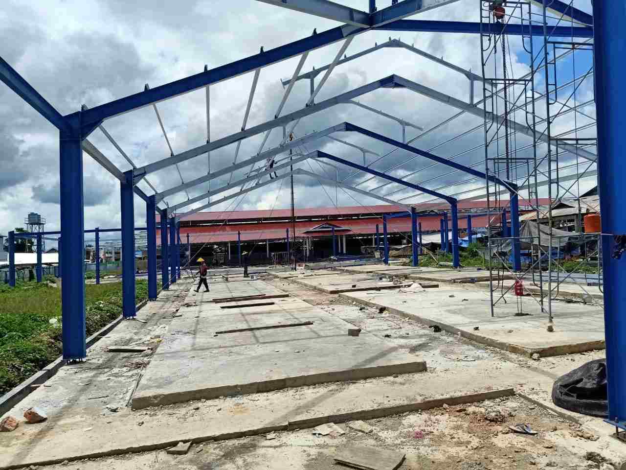PUSAT EKONOMI: Bangunan Pasar Induk Penyembolum sudah kembali dibangun, sebelum akhir tahun ditargetkan sudah rampung 2 blok.
