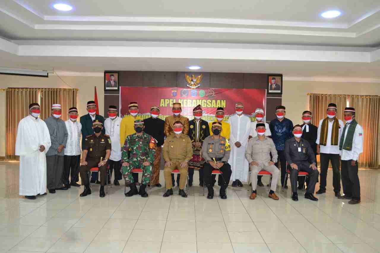 PERKUAT KERUKUNAN: Forkopimda Paser Gelar Apel Kebangsaan di Mapolres Paser untuk menjaga kesatuan dan kondusifitas di daerah, Senin (26/4).