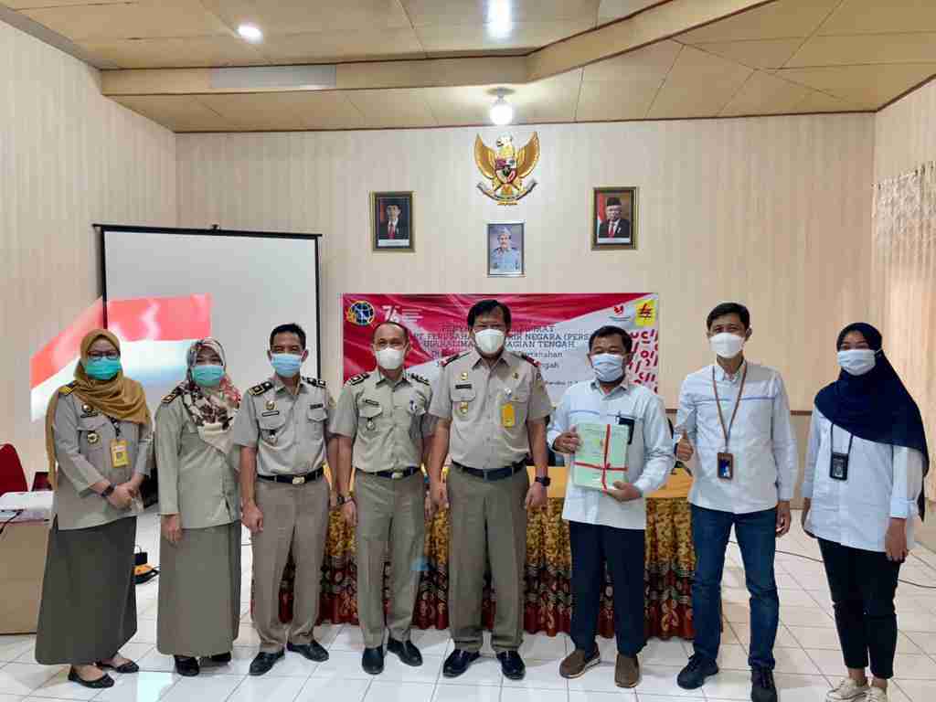 KERJA SAMA: Bertepatan dengan momen HUT ke-76 Kemerdekaan Republik Indonesia, dilaksanakan penyerahan 39 sertipikat kepemilikan tanah melalui kegiatan FGD PLN UIP Kalbagtim dan BPN Kantah Hulu Sungai Tengah.