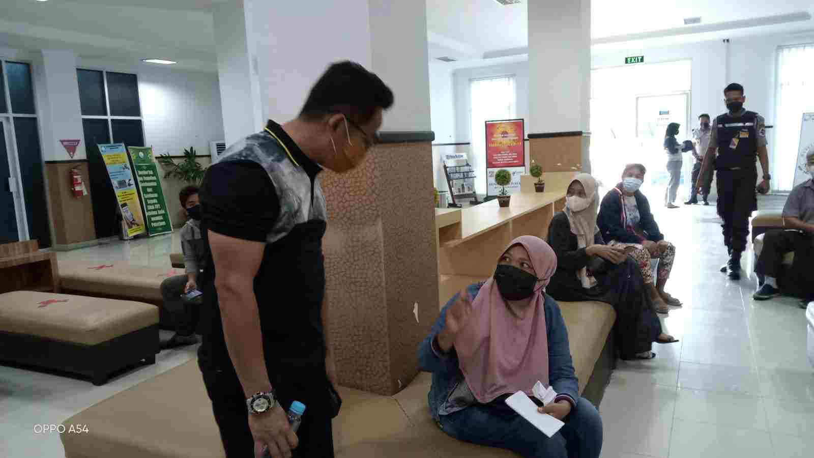 Wali Kota Balikpapan Rahmad Masud melakukan sidak di kantor PDAM di Jl Ruhui Rahayu, Jumat (5/11).