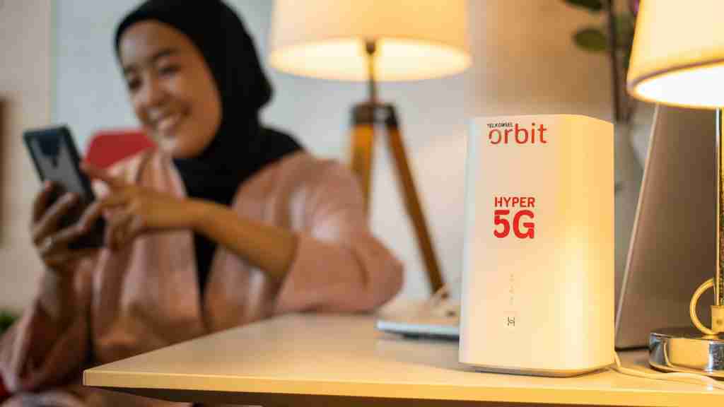 Telkomsel Orbit_1-3 : Pertumbuhan pelanggan Telkomsel Orbit mencapai 10 kali lipat pada tahun 2021 dan telah digunakan oleh lebih dari 380.000 pelanggan yang tersebar di seluruh Indonesia. Ragam inovasi layanan, saluran penjualan, dan opsi pembayaran seca