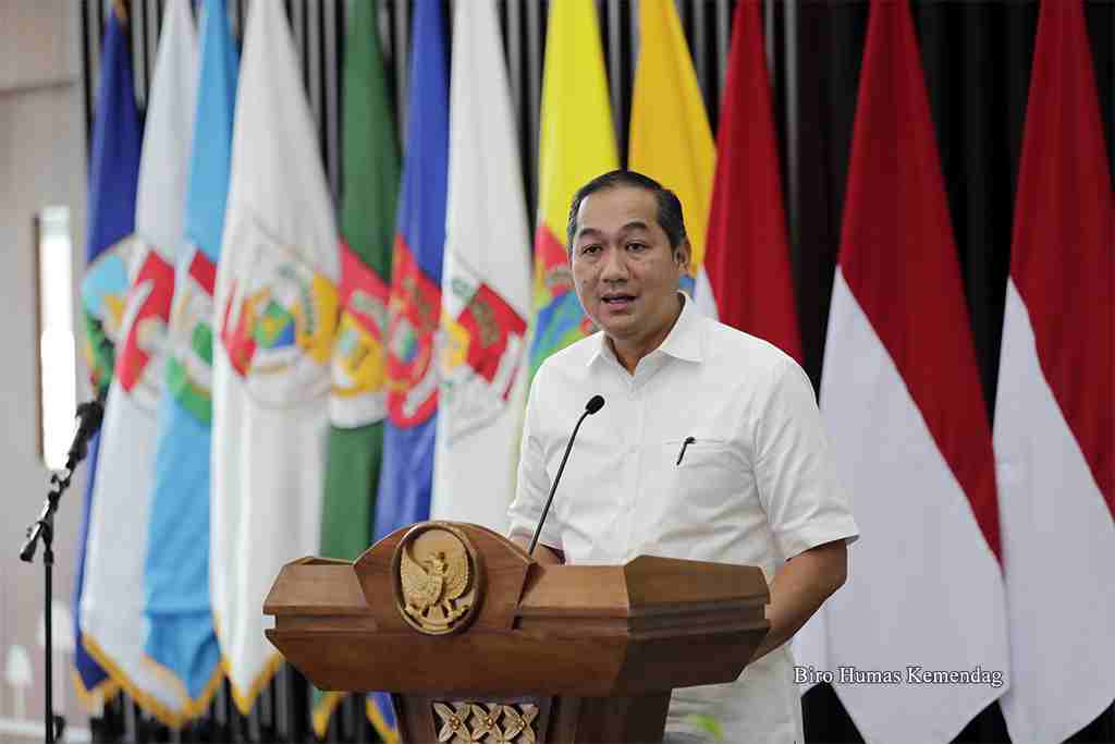 Mendag Muhammad Lutfi saat menghadiri Rapat Koordinasi Implementasi Harga Eceran Tertinggi (HET) dan Pasokan Minyak Goreng di Provinsi Lampung, Kamis (24 Februari 2022). Mendag menyatakan, koordinasi dengan pemerintah daerah sangat diperlukan untuk memast