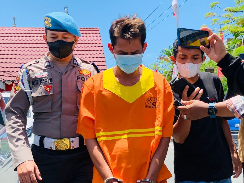 YN (35) warga Muara Rapak ini terancam penjara lima tahun karena menjadi pengepul togel.