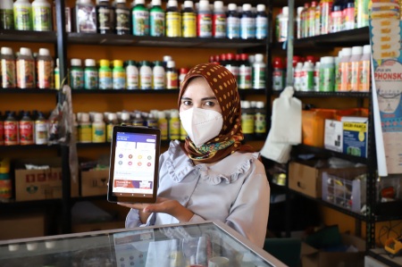 Lewat aplikasi REKAN, Pupuk Indonesia dapat memantau jumlah stok pada kios secara real time hingga penyederhanaan penebusan pupuk subsidi. Pupuk Indonesia menargetkan 28.815 kios dapat menerapkan aplikasi REKAN.