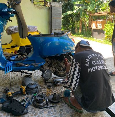 Pemda bisa mengalokasikan anggaran untuk program perlindungan jaminan sosial ketenagakerjaan bagi pekerja rentan di daerahnya.