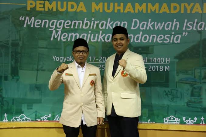 Dzulfikar Ahmad Tawalla (kanan) dipastikan menjadi Ketua Umum PP Pemuda Muhammadiyah meggantikan Sunanto. (Istimewa)