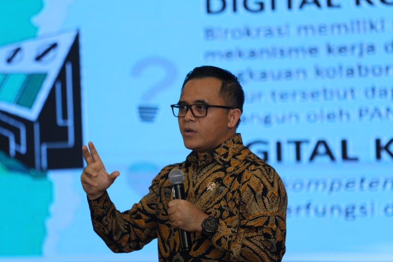 Menteri PANRB Abbdullah Azwar Anas menjadi pembicara pada penutupan Rapat Kerja Nasional (Rakernas) Asosiasi Pemerintah Provinsi Seluruh Indonesia (APPSI) di Balikpapan, Jum