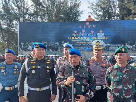 Kepala Staf Komando Daerah Militer (Kasdam) VI/Mulawarman Brigadir Jenderal Susilo memberikan keterangan kepada awak media selepas Upacara Gaktib dan Yustisi Polisi militer TNI Tahun Anggaran 2023 di Lapangan Makodam VI/Mulawarman, Rabu (8/3).