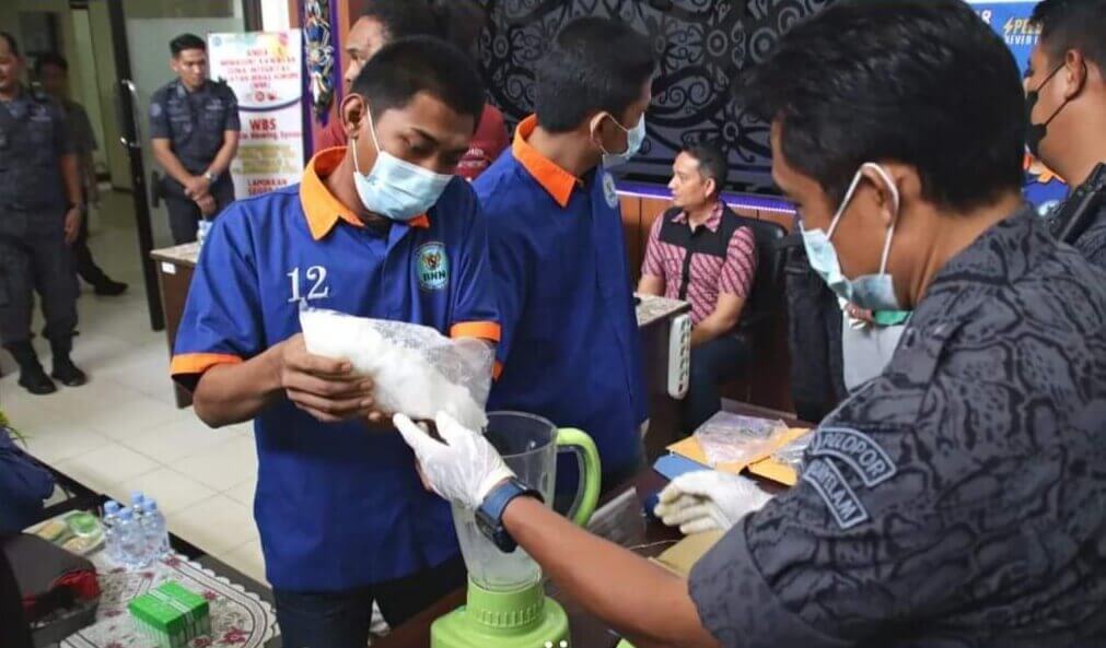 Pemusnahan barang bukti sabu oleh BNNP Kaltim.