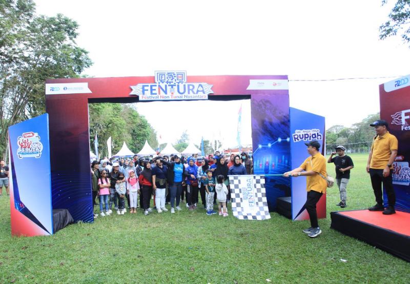 Kantor Perwakilan Bank Indonesia Balikpapan bersinergi dengan  dengan Tim Percepatan dan Perluasan Digitalisasai Daerah (TP2DD) Balikpapan menyelenggarakan Festival Non Tunai Nusantara (FENTURA) 2023 di Lapangan Merdeka, Minggu (14/5).