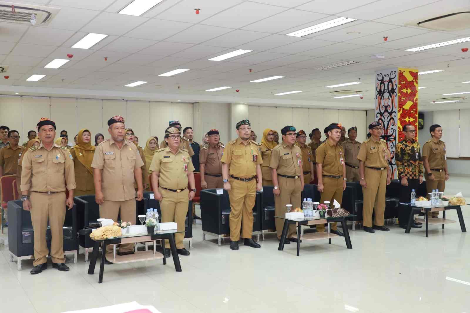 SOSIALISASI : Sekprov Kaltara, Dr H Suriansyah, M.AP membuka FGD dan Sosialisasi Corpu di Ruang Serbaguna Lantai 1 Gedung Gadis, Senin (3/7).
