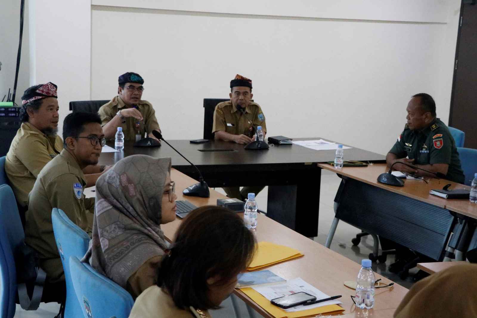 RAKOR INFLASI : Sekprov Kaltara, Dr H Suriansyah M.AP mengikuti Rakor Inflasi secara daring.