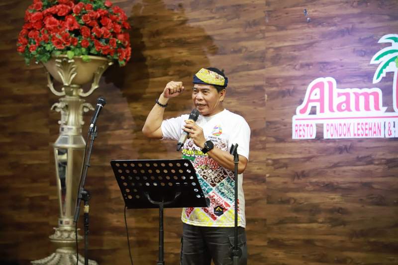 Drs. H. Zainal A Paliwang, S.H., M.Hum