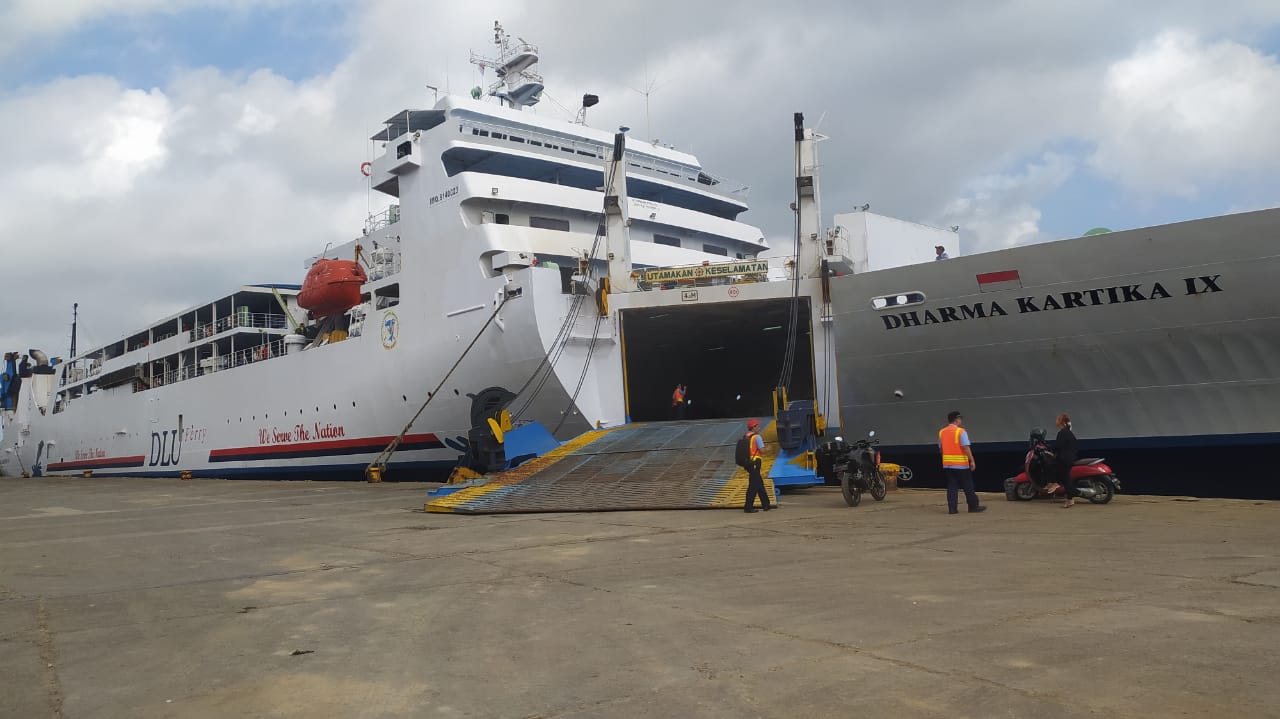 PT Dharma Lautan Utama mulai mengoperasikan KM Dharma Kartika IX untuk melayani rute Balikpapan-Parepare PP. (Foto : Erik Alfian/Prokal.co)