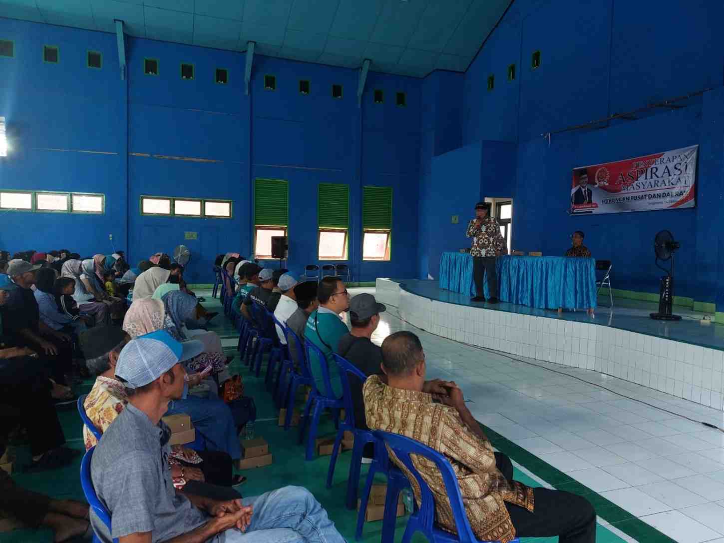 Anggota Komisi II DPR RI dari Dapil Kaltim, KH Aus Hidayat Nur saat mengunjungi Tenggarong untuk menyerap aspirasi masyarakat tentang hubungan pusat dan daerah (Elmo/Prokal.co)