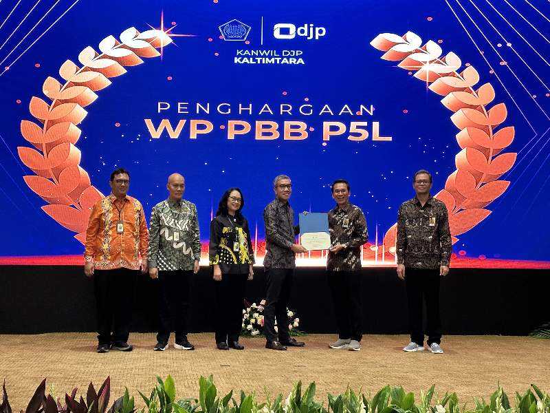 PT Kideco Jaya Agung menerima Piagam Penghargaan atas dedikasi yang tinggi dalam melakukan pembayaran SPPT PBB tahun 2022 dari Pejabat Direktorat Jenderal Pajak. Penghargaan diterima oleh Direktur Finance, SCM & Asset Management Kideco, Togi Ottoman Berna