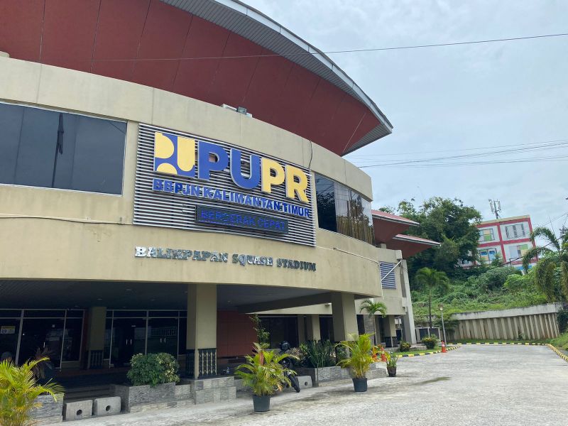 Suasana Kantor BBPJN Kaltim Jum’at (24/11) siang. Tak ada aktifitas di bangunan Kantor BBPJN Kaltim yang menempati Gedung Squash Balikpapan ini. (Foto : Prokal.co)