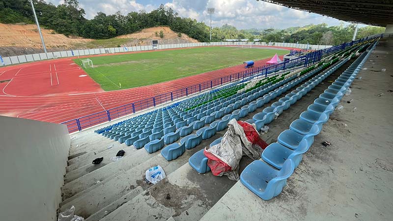 FOKUS PERAWATAN: Dispora Berau terus berupaya merawat dan memperbaiki venue olahraga yang di kelolanya.