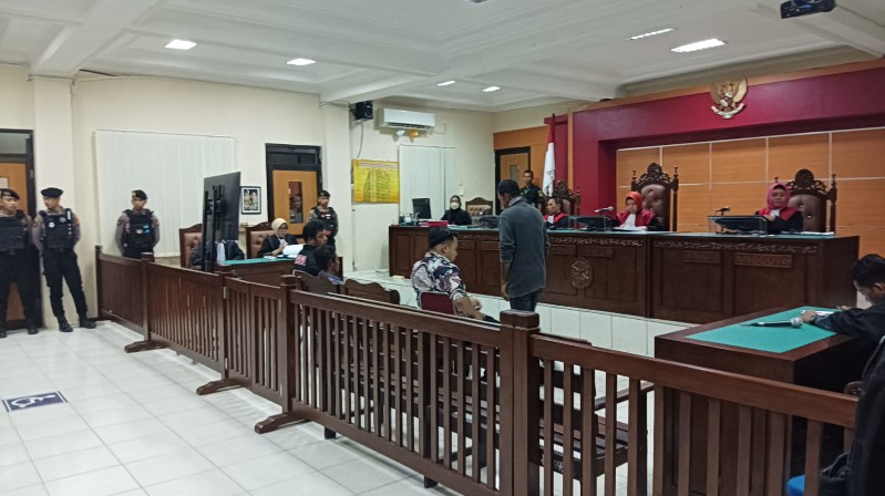 Sidang kasus pembunuhan yang terjadi di Manggar, akhir Agustus 2023 kemarin kembali berlanjut dengan agenda pemeriksaan saksi-saksi.      (Foto : Istimewa)