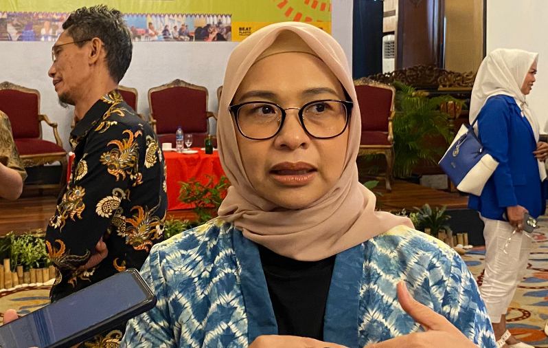 Myrna Asnawati Safitri