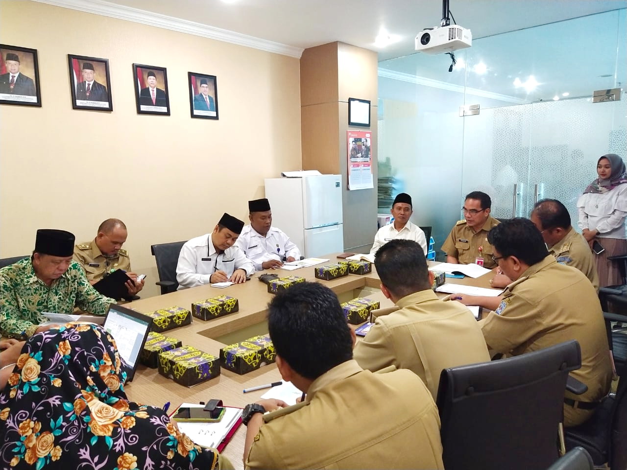 PERSIAPAN: Sekprov Kaltara, H Suriansyah saat memimpin rapat persiapan MTQ ke-5 tingkat Provinsi Kaltara, baru-baru ini.