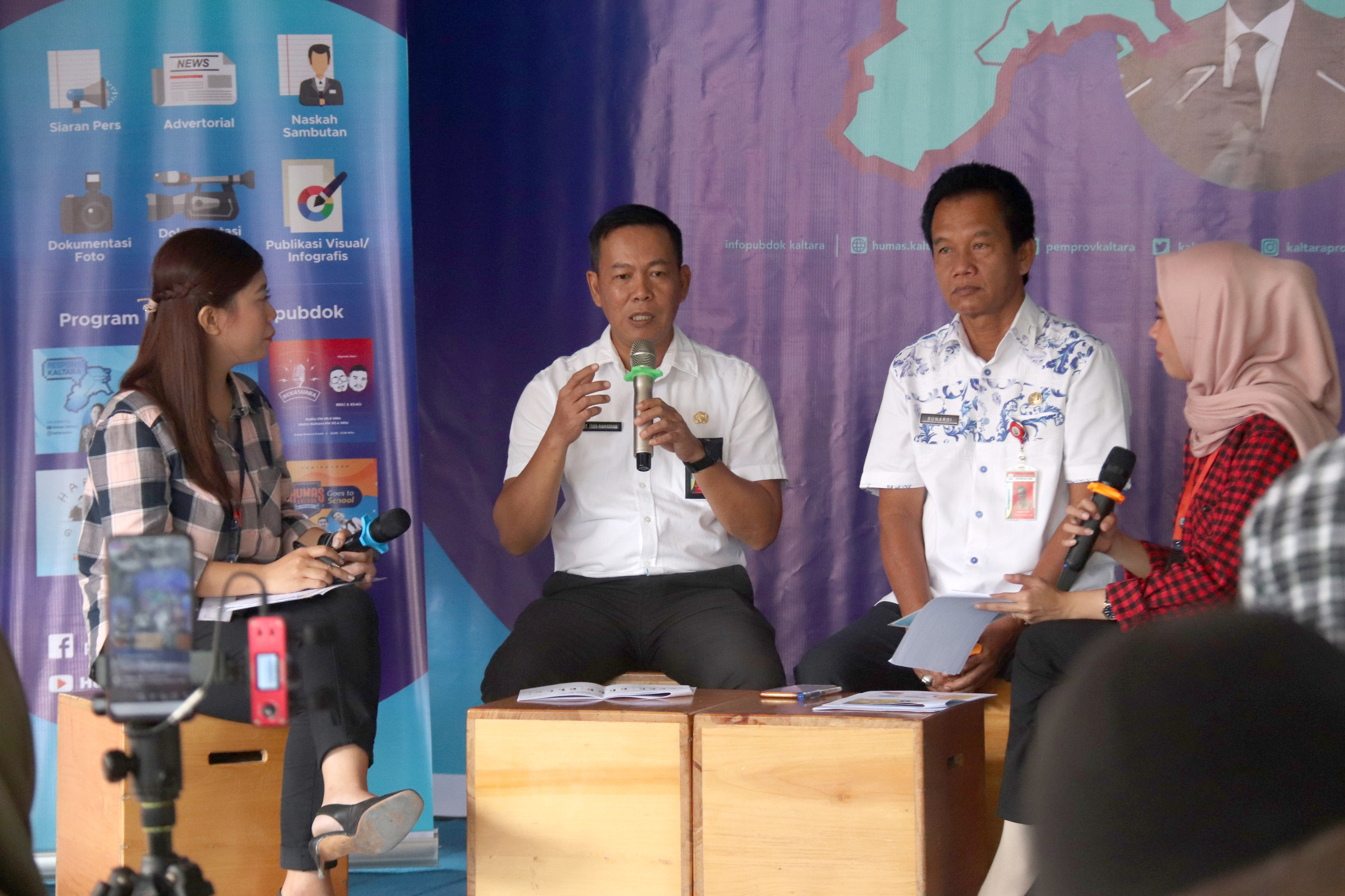 RESPONS KALTARA: Bappeda dan Biro Pembangunan memberikan informasi terkait percepatan realisasi APBD Kaltara 2020, pada Respons Kaltara di Kedai 99 Jalan Lembasung, Tanjung Selor, Rabu (15/1).