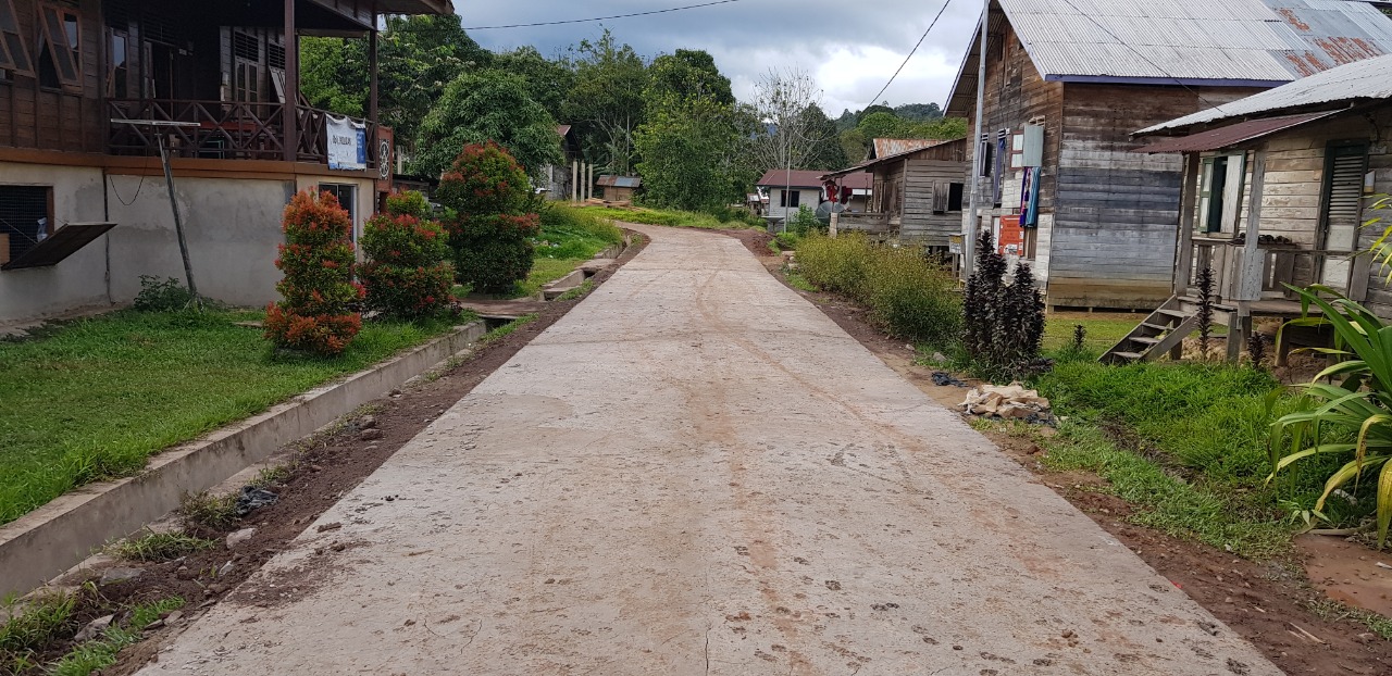 DIRIGID: Kolaborasi Pemerintah Provinsi (Pemprov) Kaltara dan Kementerian PUPR menata kembali jalan kumuh di wilayah perbatasan.