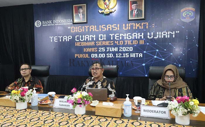 WEBINAR: Kepala KPw BI Provinsi Kaltara Yufrizal (kiri) bersama Wali Kota Tarakan Khairul pada Webinar Series 4.0. Jilid III, Rabu (25/6).