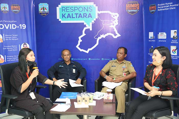 SP 2020: Kepala BPS Kaltara Eko Masoro (dua dari kiri) bersama Kepala Disdukcapil Kaltara Sanusi saat menjadi narasumber Respons Kaltara, kemarin (1/9).