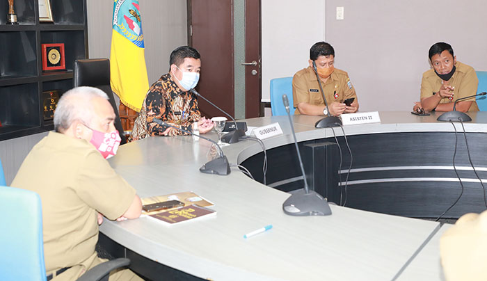 PELUANG INVESTASI: Pjs Gubernur Kaltara Teguh Setyabudi memimpin Rakor Strategi Penyusunan Peta Peluang Investasi Proyek Prioritas Strategis Berbasis Kawasan secara virtual di Ruang Rapat Lt 1 Kantor Gubernur Kaltara, Selasa (6/10).