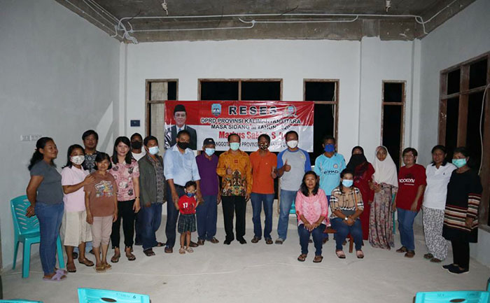 RESES: Markus Sekke saat melaksanakan agenda reses di Tarakan, untuk mendengarkan aspirasi masyarakat.