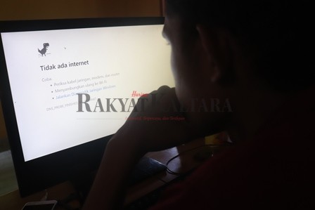 TAK TERHUBUNG: Jaringan internet Telkom Tanjung Selor tidak terhubung sempat mengganggu kelancaran bagi pengguna telekomunikasi, kemarin (21/10).