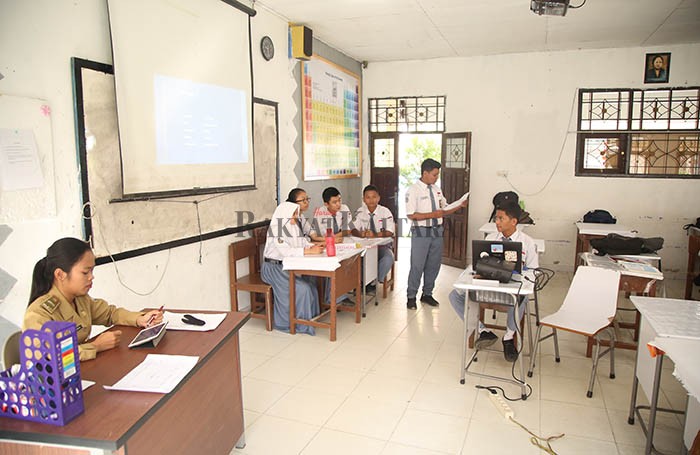 KEPENDIDIKAN: Aktivitas belajar mengajar di salah satu SLTA di Kaltara, belum lama ini.