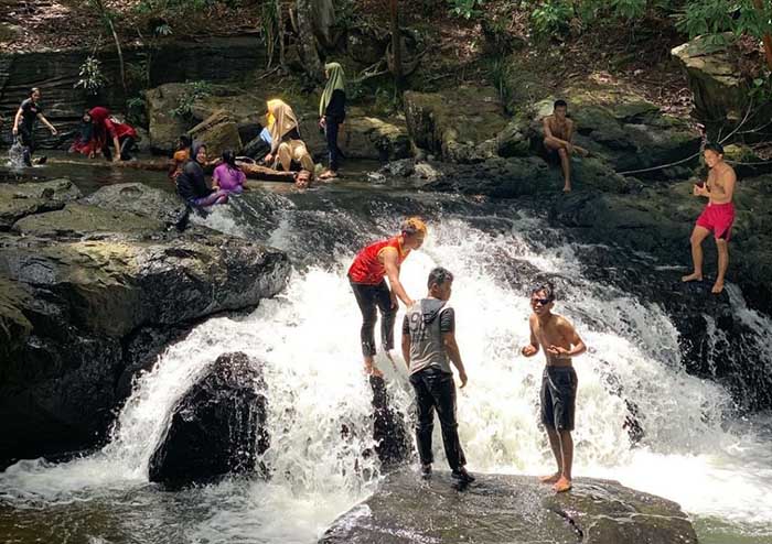 DESTINASI WISATA: Kondisi objek wisata alam Karai yang menawarkan sensasi aliran anak Sungai Kayan dengan gemericik arus riam.