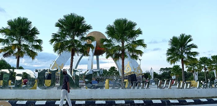 POTENSI PAD: Bundaran Haji Undunsyah menjadi objek wisata yang dimiliki KTT berpotensi untuk dongkrak PAD.